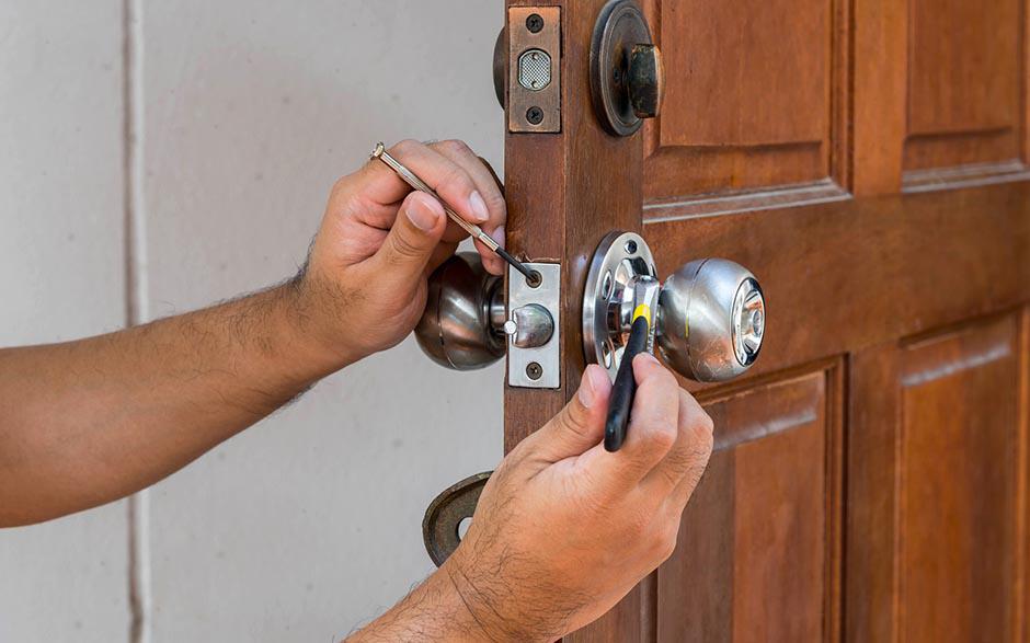 artisan serrurier ouverture de porte Domont